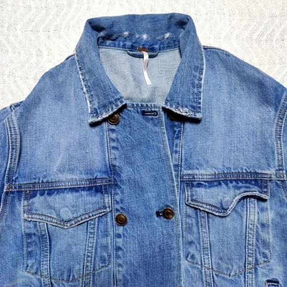 Free people Double Breasted Denim Distressed Jacket Size Small Blue Light Wash - Picture 3 of 14